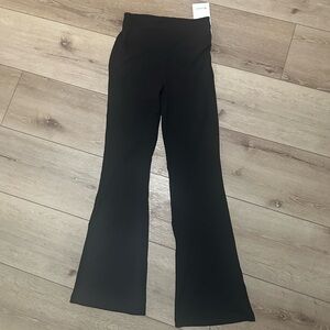 Lululemon Groove Nulu Super-High-Rise Flared Pant Regular